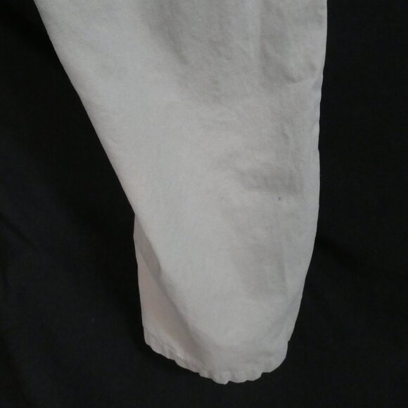 OLD NAVY - The Classic Khaki - Slim Fit | 42 x 32 | Beige Casual Slim Fit Pants - Picture 16 of 16